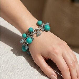 Elegant Turquoise and Silver Bracelet